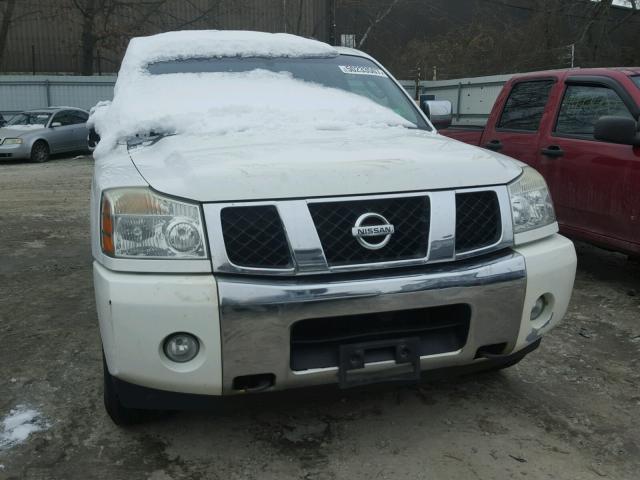 5N1AA08B14N710410 - 2004 NISSAN ARMADA SE WHITE photo 9