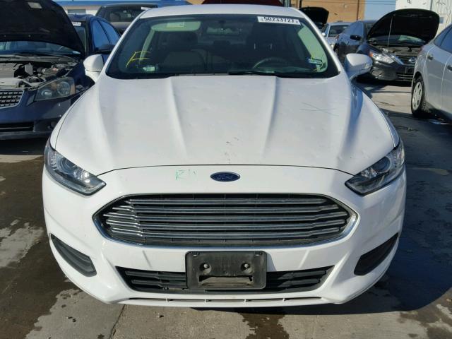 1FA6P0H76F5127599 - 2015 FORD FUSION SE WHITE photo 9