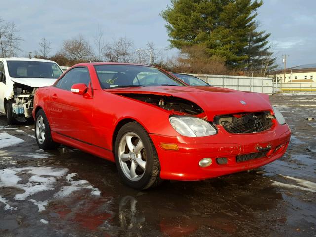 WDBKK65F11F174417 - 2001 MERCEDES-BENZ SLK 320 RED photo 1