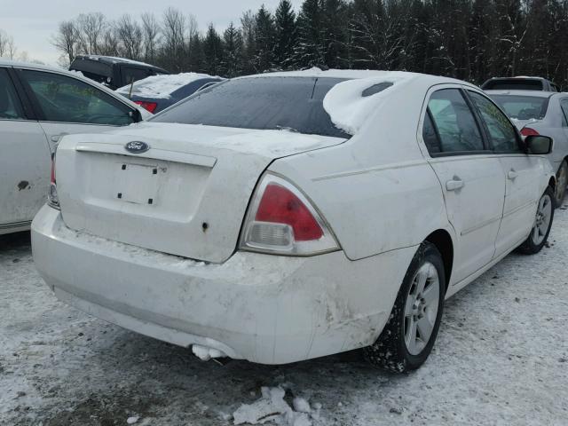 3FAHP07Z77R218035 - 2007 FORD FUSION SE WHITE photo 4