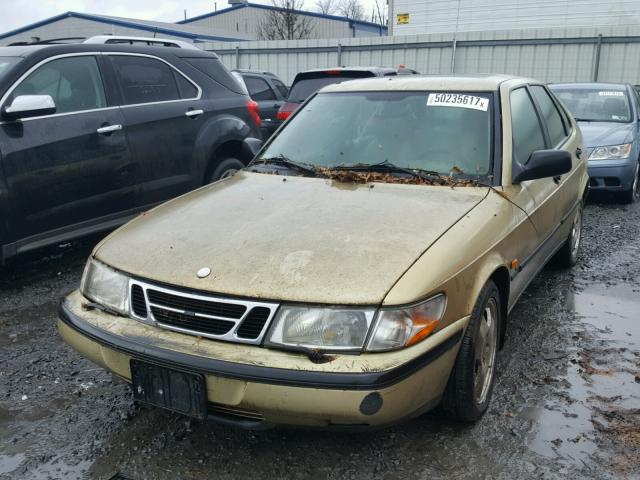 YS3DF55N8W2005695 - 1998 SAAB 900 SE TUR GOLD photo 2
