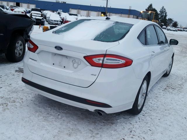 3FA6P0H75DR112568 - 2013 FORD FUSION SE WHITE photo 4