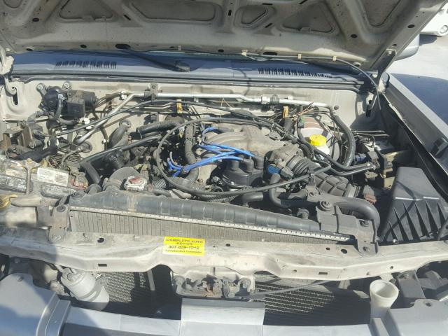 1N6ED27T31C317225 - 2001 NISSAN FRONTIER C GRAY photo 7