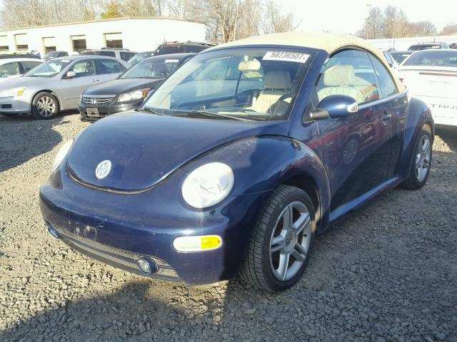 3VWCD31Y05M361544 - 2005 VOLKSWAGEN NEW BEETLE BLUE photo 2