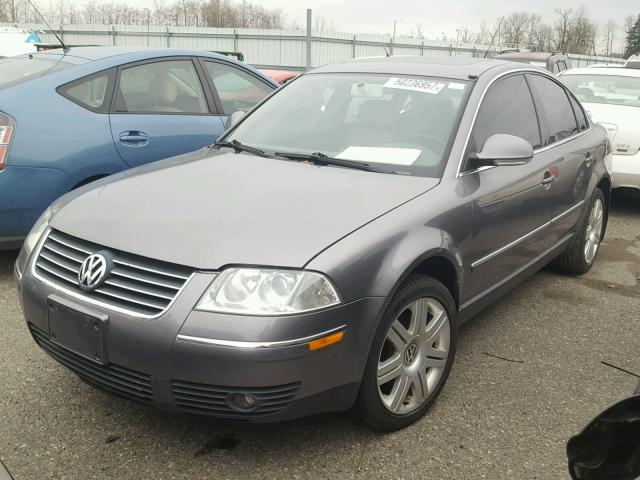 WVWAE63BX5P038680 - 2005 VOLKSWAGEN PASSAT GLS CHARCOAL photo 2