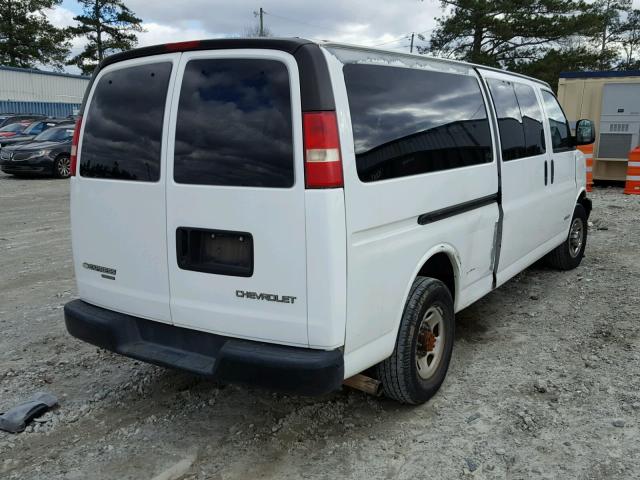 1GAHG39UX41215917 - 2004 CHEVROLET EXPRESS G3 WHITE photo 4