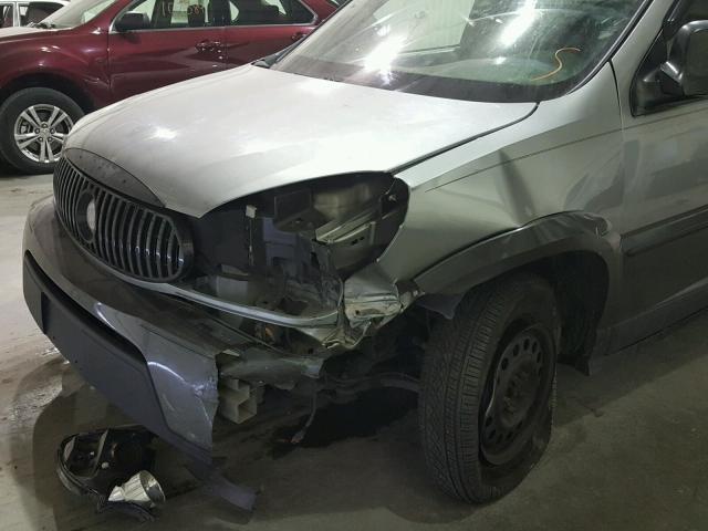 3G5DA03E04S573914 - 2004 BUICK RENDEZVOUS SILVER photo 9