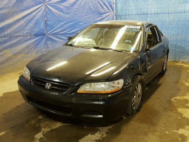 1HGCG22541A018608 - 2001 HONDA ACCORD EX BLACK photo 2