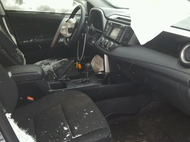 JTMBFREV6HJ144223 - 2017 TOYOTA RAV4 LE CHARCOAL photo 5