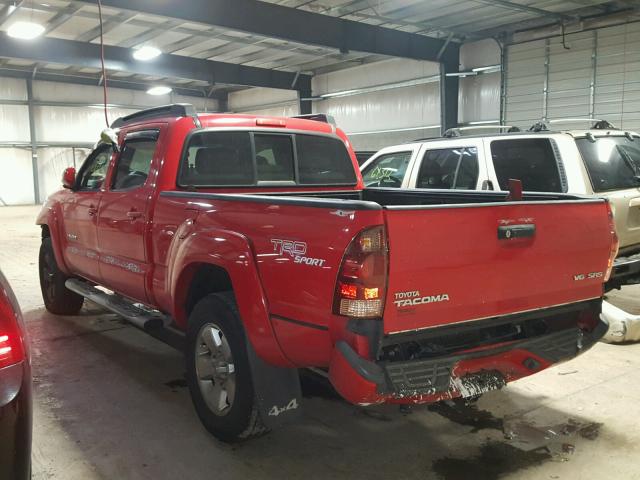 5TEMU52N85Z118252 - 2005 TOYOTA TACOMA DOU RED photo 3