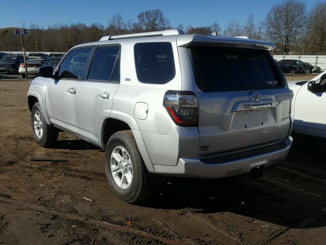 JTEBU5JR1G5312988 - 2016 TOYOTA 4RUNNER SR SILVER photo 3