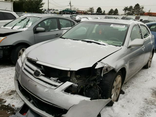 4T1BK36B26U146393 - 2006 TOYOTA AVALON XL SILVER photo 2