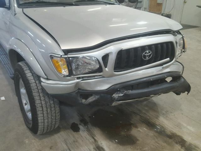 5TEHN72N43Z200969 - 2003 TOYOTA TACOMA DOU SILVER photo 9