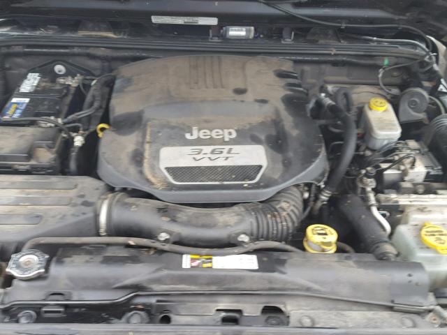 1C4AJWAG6DL504587 - 2013 JEEP WRANGLER S 黑色 照片 7