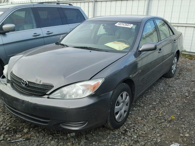 4T1BE30K04U919407 - 2004 TOYOTA CAMRY LE ნაცრისფერი ფოტო 2