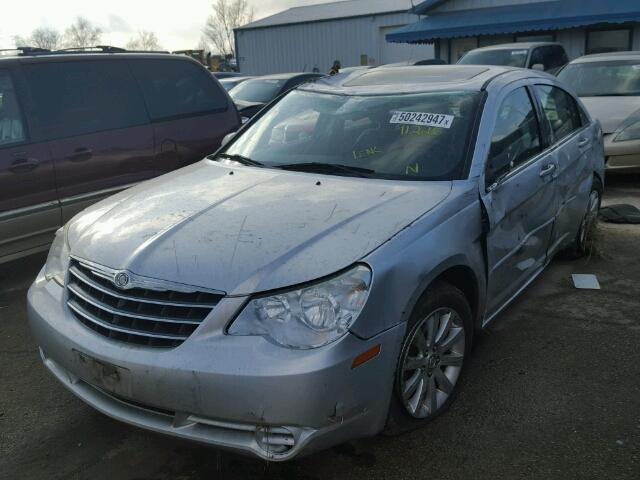 1C3CC5FD2AN190968 - 2010 CHRYSLER SEBRING LI SILVER photo 2