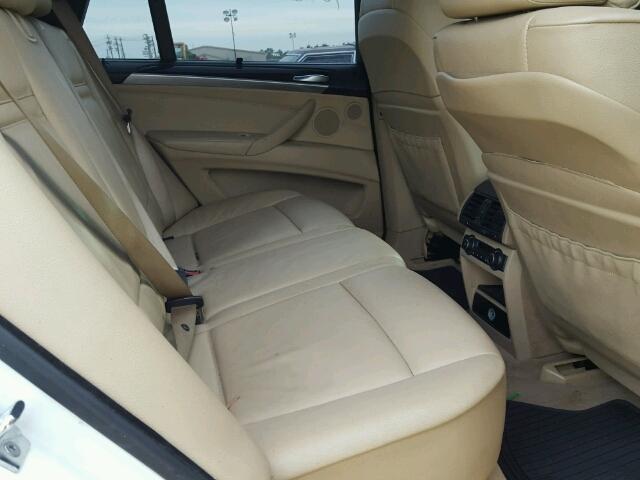 5UXFE83569L169919 - 2009 BMW X5 XDRIVE4 WHITE photo 6
