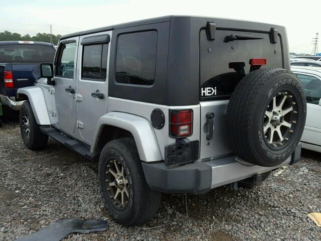 1J4GA59188L553987 - 2008 JEEP WRANGLER U SILVER photo 3