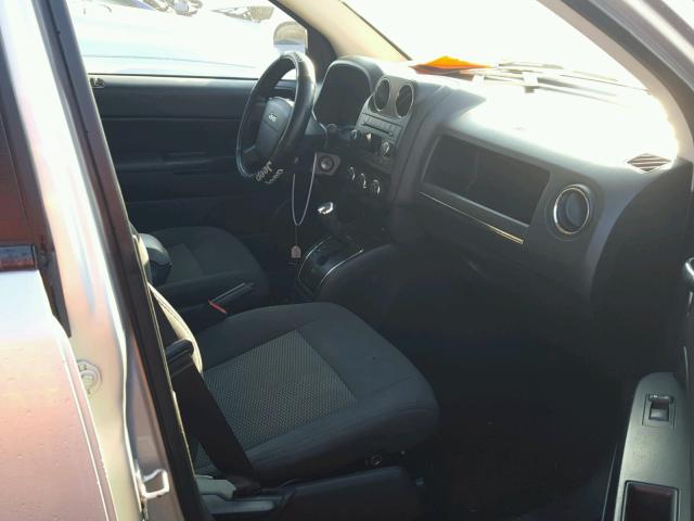 1J4NT4FB3AD601887 - 2010 JEEP COMPASS SP SILVER photo 5