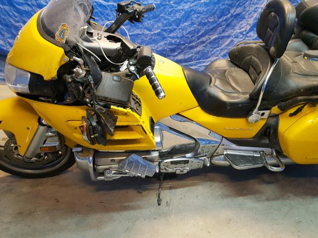 1HFSC47482A101807 - 2002 HONDA GL1800 A YELLOW photo 9