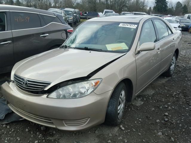 4T1BE30K06U659707 - 2006 TOYOTA CAMRY LE ბეჟი ფოტო 2