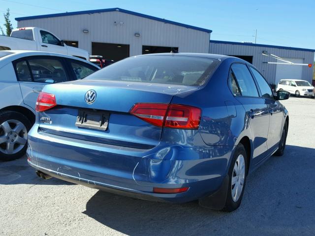 3VW2K7AJ1FM357662 - 2015 VOLKSWAGEN JETTA BASE BLUE photo 4