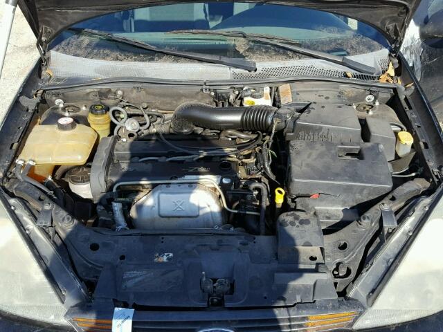 1FAFP34314W132401 - 2004 FORD FOCUS SE C BLACK photo 7