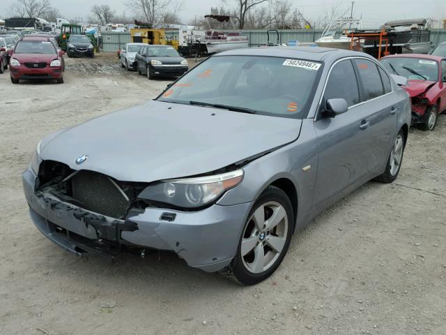 WBANF73546CU20353 - 2006 BMW 530 XI GRAY photo 2