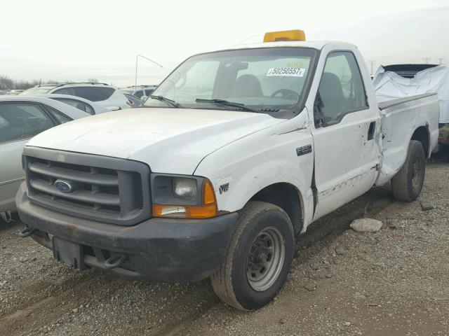 1FDNF20L0YEE26369 - 2000 FORD F250 SUPER WHITE photo 2