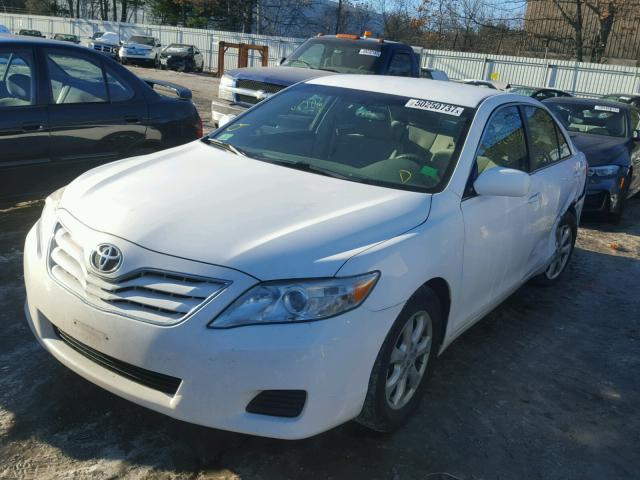 4T4BF3EK8BR113517 - 2011 TOYOTA CAMRY BASE WHITE photo 2