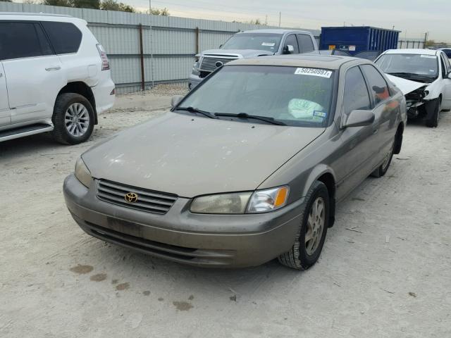 JT2BF28K9X0159479 - 1999 TOYOTA CAMRY LE 灰色 照片 2
