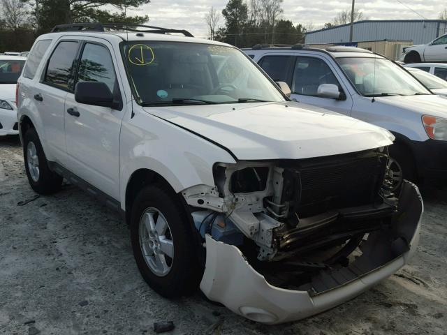 1FMCU0DG7AKC03753 - 2010 FORD ESCAPE XLT WHITE photo 1