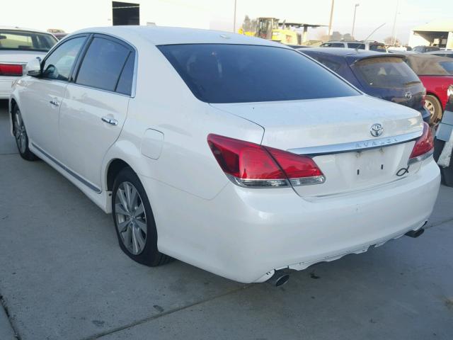 4T1BK3DB4BU395503 - 2011 TOYOTA AVALON BAS WHITE photo 3