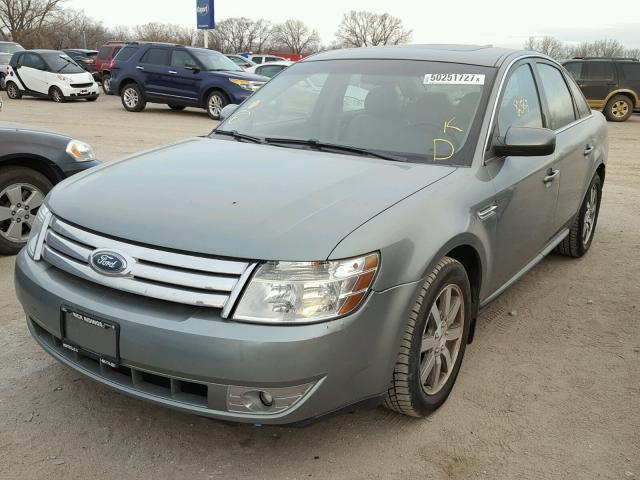 1FAHP24W78G111470 - 2008 FORD TAURUS SEL SILVER photo 2