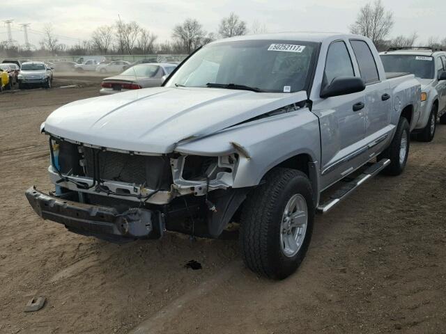 1D7HW58N58S602848 - 2008 DODGE DAKOTA QUA SILVER photo 2