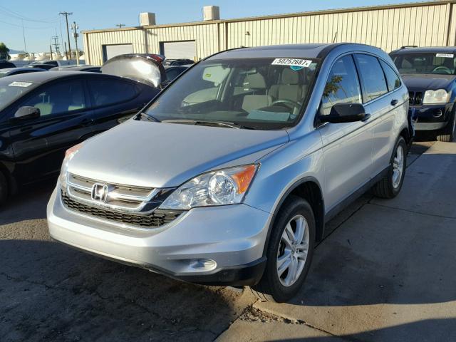 JHLRE3H56AC010027 - 2010 HONDA CR-V EX SILVER photo 2