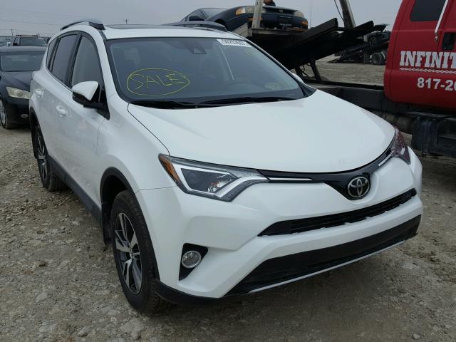 JTMWFREV5HJ715945 - 2017 TOYOTA RAV4 XLE WHITE photo 1