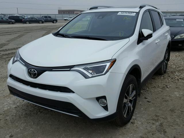 JTMWFREV5HJ715945 - 2017 TOYOTA RAV4 XLE WHITE photo 2