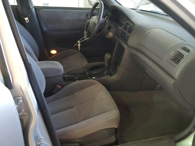 1YVGF22D6Y5135520 - 2000 MAZDA 626 SILVER photo 5