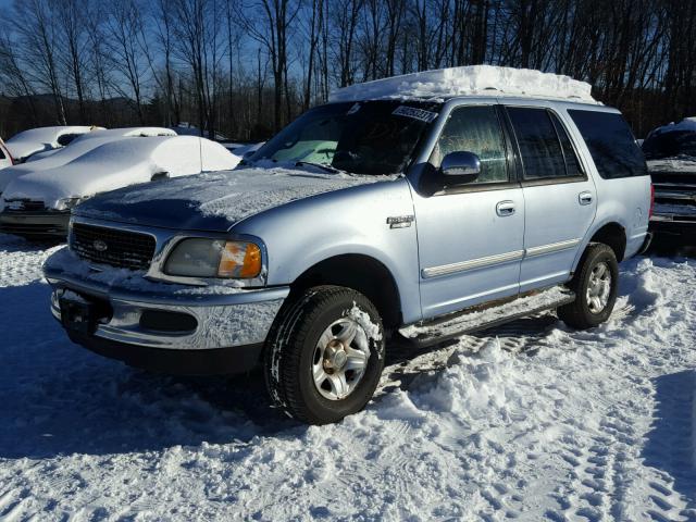 1FMRU18W9WLB87610 - 1998 FORD EXPEDITION BLUE photo 2