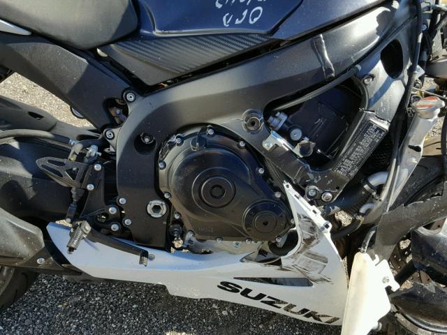 JS1GR7MA8F2100001 - 2015 SUZUKI GSX-R750 TWO TONE photo 7