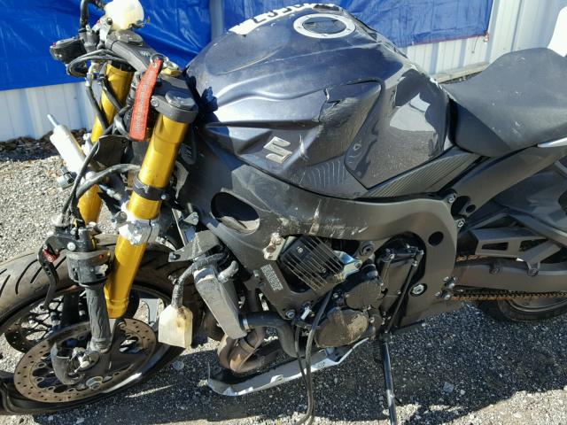 JS1GR7MA8F2100001 - 2015 SUZUKI GSX-R750 TWO TONE photo 9