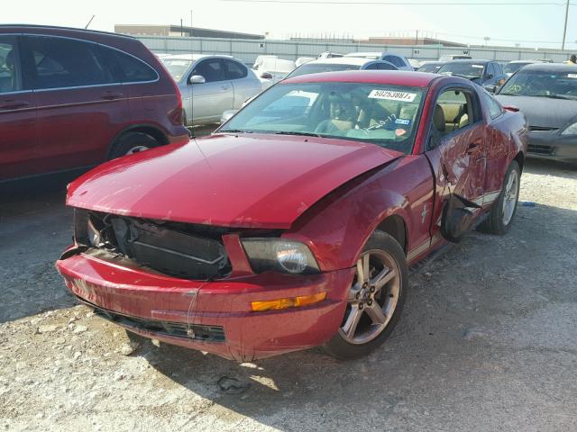 1ZVHT80NX85105547 - 2008 FORD MUSTANG BURGUNDY photo 2