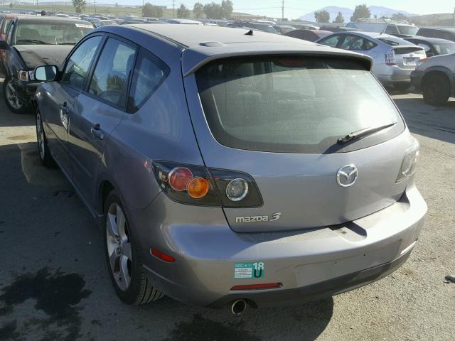 JM1BK143651265620 - 2005 MAZDA 3 HATCHBAC GRAY photo 3