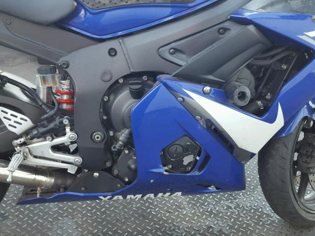 JYARJ06YX5A005821 - 2005 YAMAHA YZFR6 L BLUE photo 7