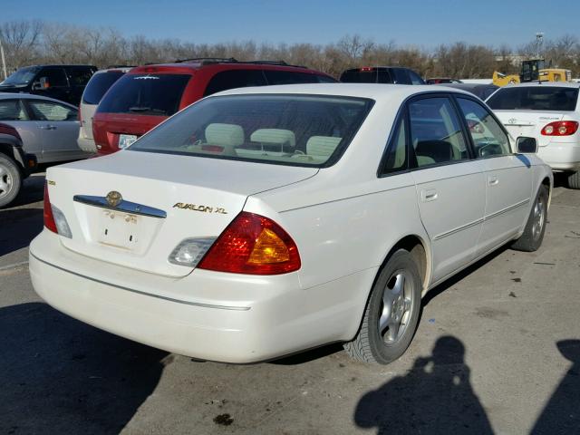 4T1BF28B9YU064014 - 2000 TOYOTA AVALON XL WHITE photo 4