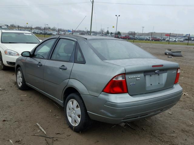 1FAFP34NX6W222358 - 2006 FORD FOCUS ZX4 CREAM photo 3