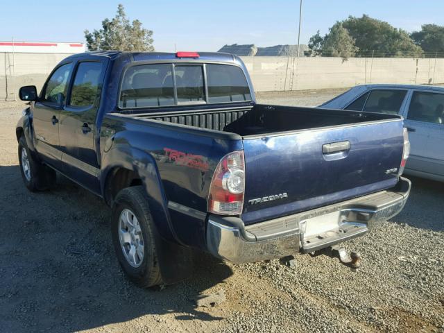 5TFJX4GN2DX025679 - 2013 TOYOTA TACOMA DOU BLUE photo 3