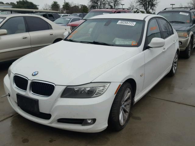 WBAPH5C51BA441934 - 2011 BMW 328 I SULE WHITE photo 2