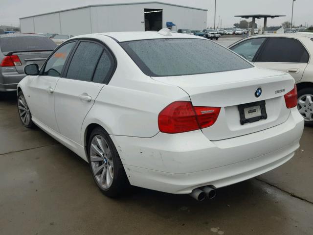 WBAPH5C51BA441934 - 2011 BMW 328 I SULE WHITE photo 3